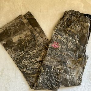Women’s small Realtree pants